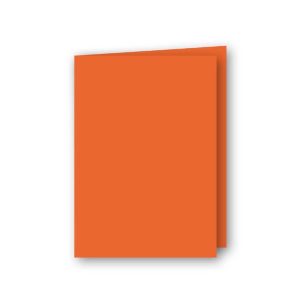 Dubbelt A5 kort av antikrandat (strukturerat), syrafritt och arkivbeständigt papper. Ytvikt: 220g, Orange