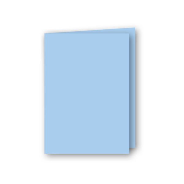 Dubbelt A5 kort av antikrandat (strukturerat), syrafritt och arkivbeständigt papper. Ytvikt: 220g, Ljusblå