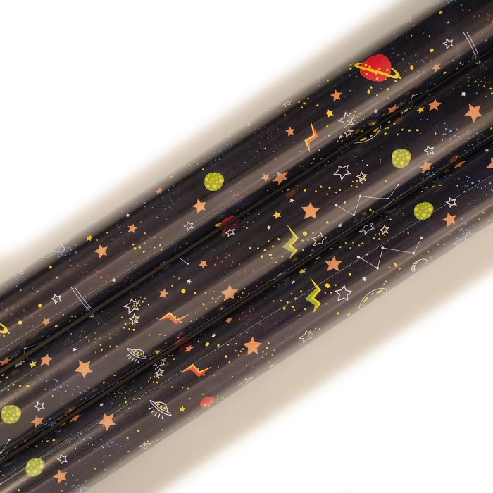 Presentpapper med rymdmotiv